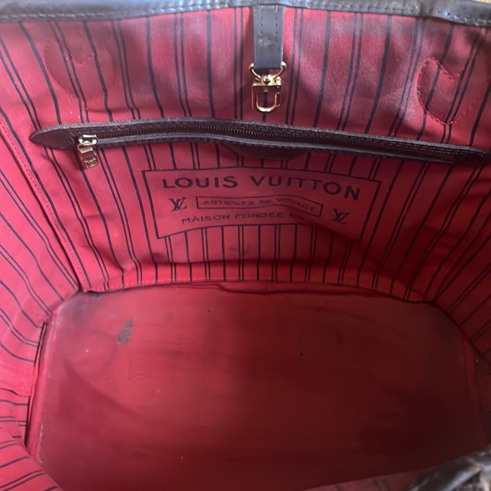 Louis Vuitton Brown Checkered Shoulder Bag - Picture 9 of 13